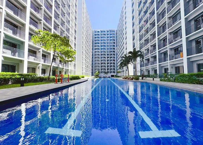 Shore2 2br Bay View Apartment Manila
